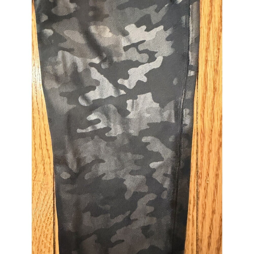 SPANX Faux Leather Camo Leggings Women Small Black Gray High Rise Shaping - Picture 5 of 5